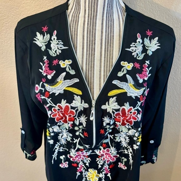 NWT Tunic Top Small Oversized Grosy Black Embroidered Floral Pink White Zip Neck - Picture 2 of 15